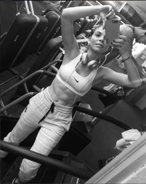 "La terapia, como cualquier otro doctor, es un detalle que debemos tener en cuenta", agregó. 
<br>