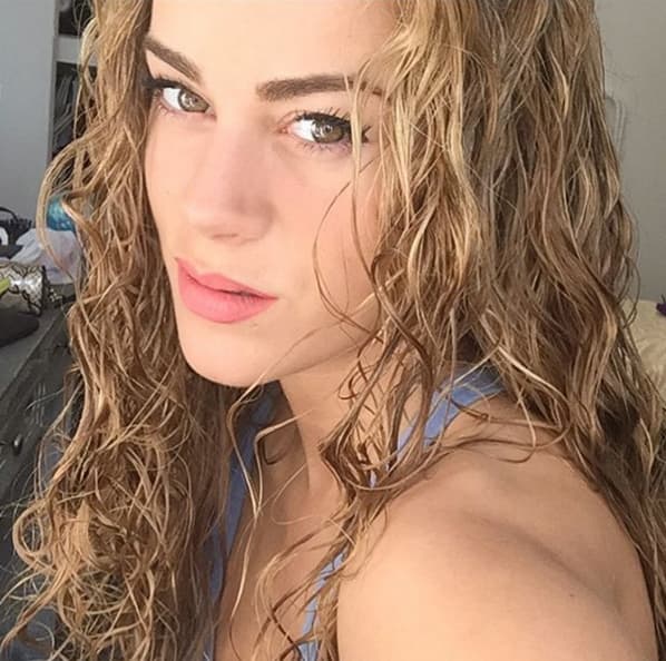 La actriz española 
<b><a href="https://www.univision.com/shows/un-camino-hacia-el-destino/candela-marquez-es-la-nueva-conquista-de-adrian-uribe-fotos">Candela Márquez</a></b> decidió someterse el pasado jueves a un cambio de imagen y lo anticipó a través de sus redes sociales.