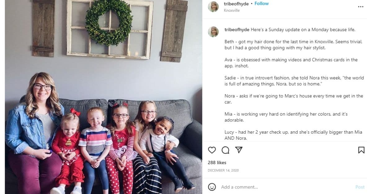 Beth-con-sus-hijas-adoptivas