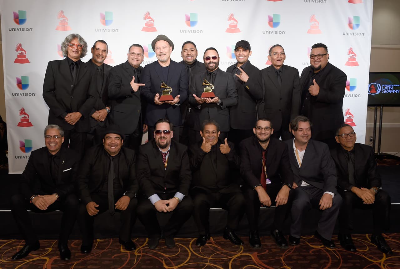 <b>Rubén Blades</b>
<br>
<b>Gramófonos ganados: </b>2
<br>
<b>Categorías en las cuales ganó:</b>
<br>Álbum del año
<br>Mejor Álbum de Salsa