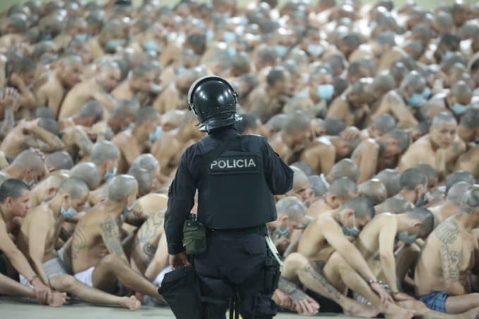 37 cadenas perpetuas contra la MS-13 en 4 años: la cuestionada política de Trump para “destruir” a la pandilla