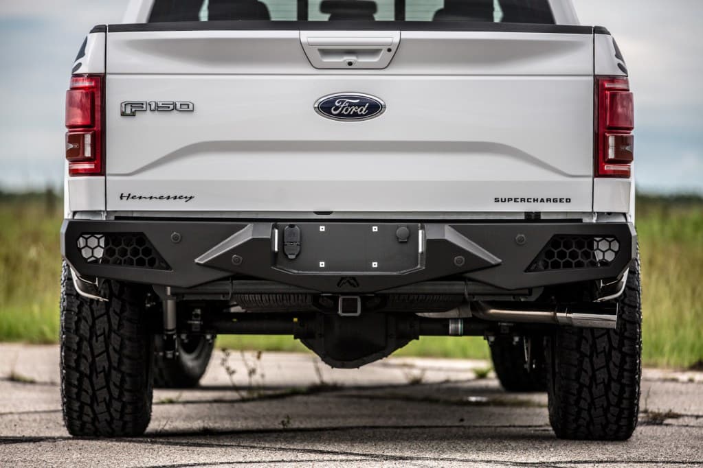 Hennessey sólo producirá 25 unidades de la Velociraptor 700, una por cada año de existencia.