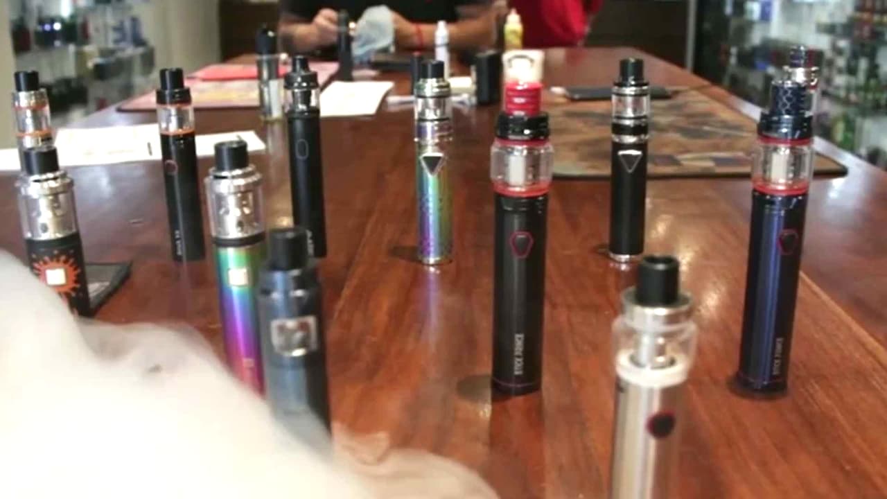 ¿Vapeadores, igual o más dañinos que los cigarros convencionales? ¿Cuáles son las complicaciones?