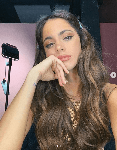 Martina Stoessel, es el nombre verdadero de Tini. La cantante nació en Argentina y tiene 22 años.