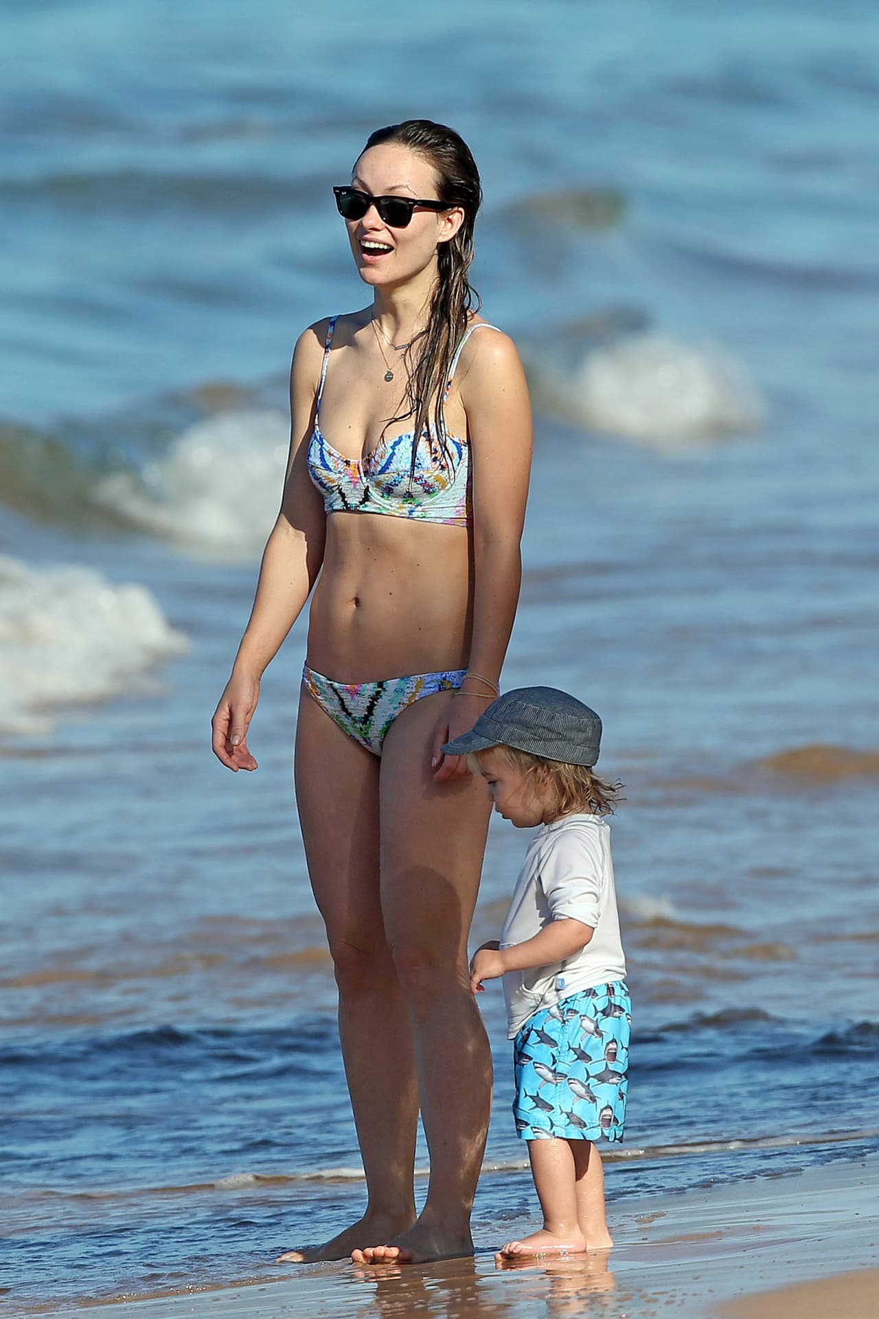 Olivia Wilde fue captada junto a su nene en Hawaii.