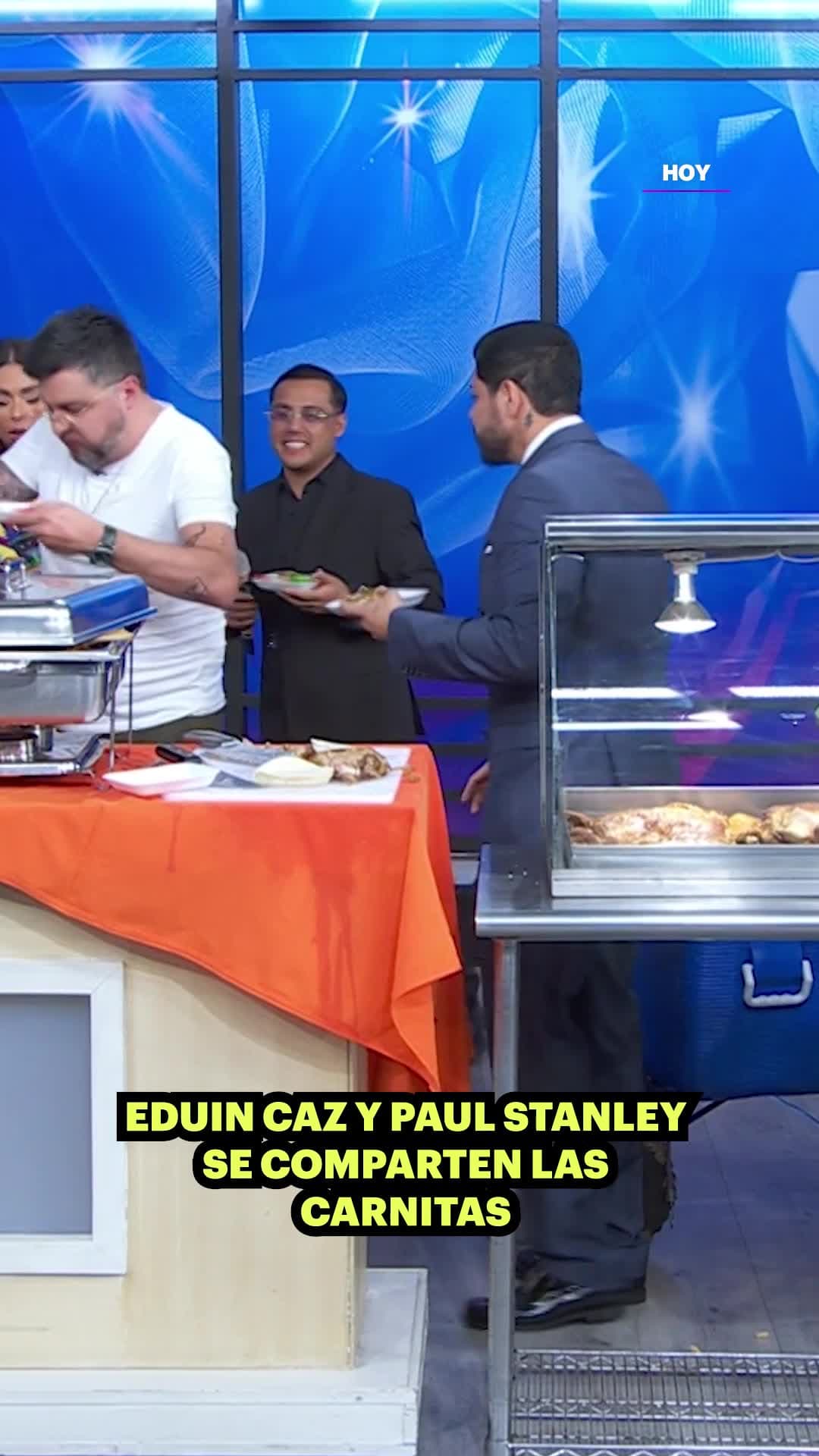 Paul y Eduin Caz Se comparten las carnitas