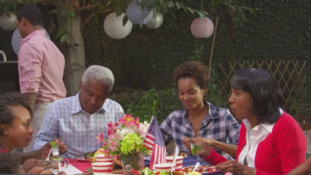 Piden celebrar el 4 de julio con precauciones debido al incremento de casos de covid-19