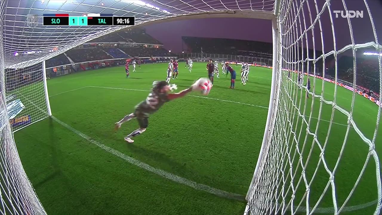 ¿Puskas argentino? El golazo de antología de Cristian Barrios