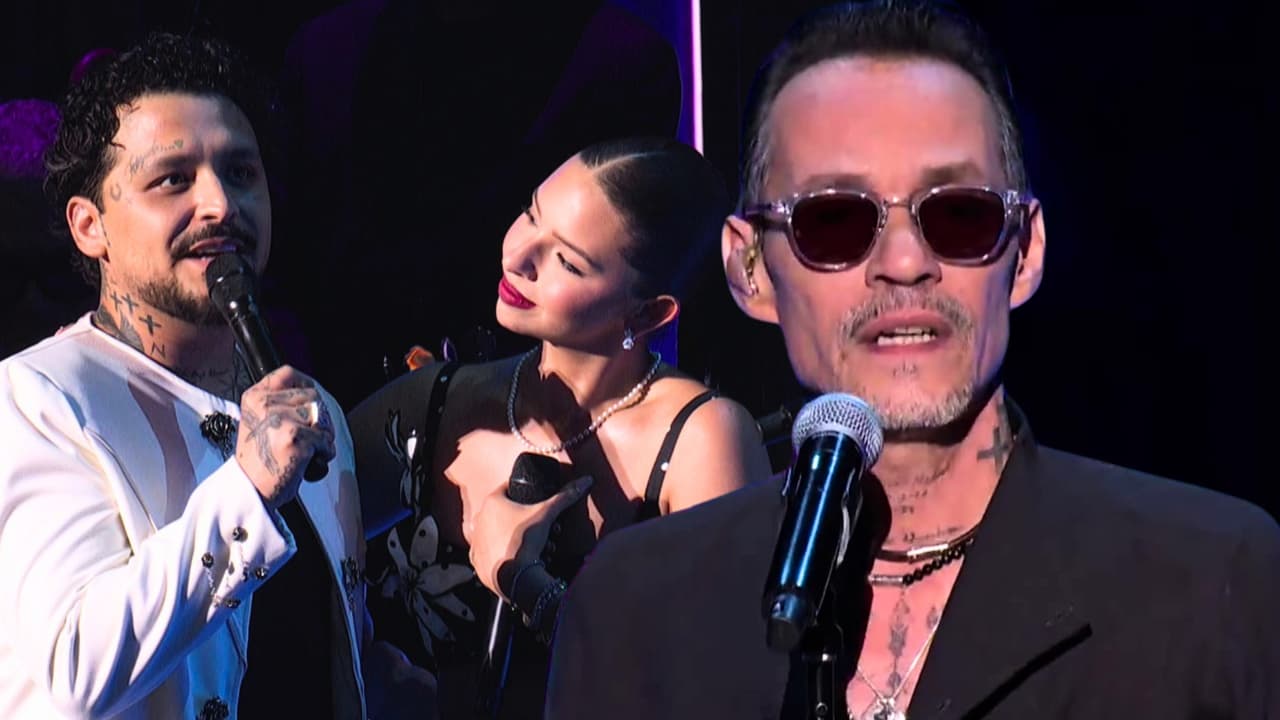 Marc Anthony recibe de sus "compadres" Ángela Aguilar y Christian Nodal una distinción en Premios Juventud por ser inspiración