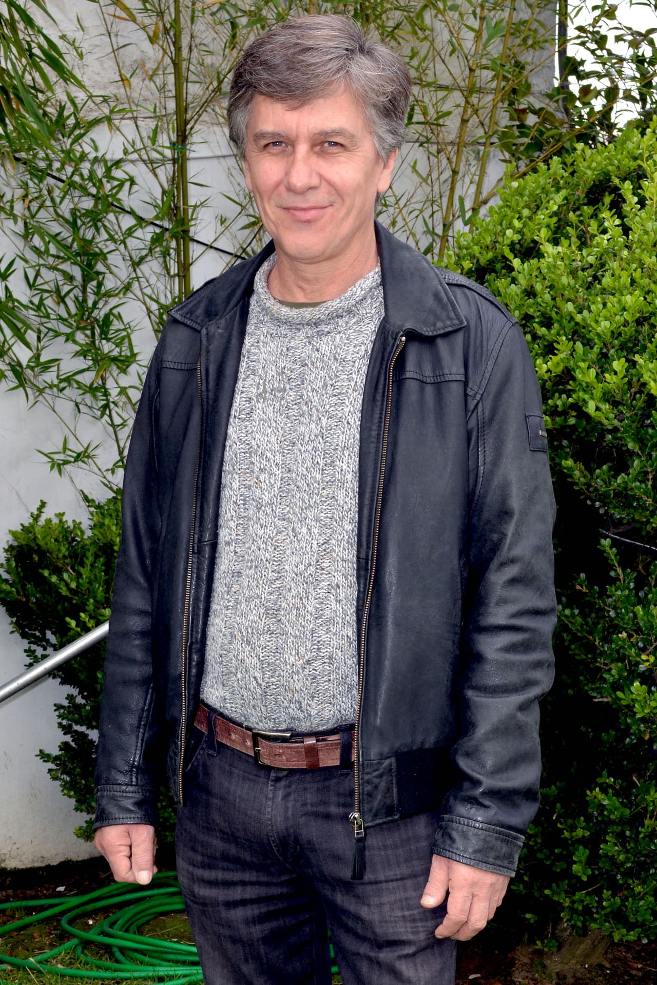 <b>Rafael Sánchez</b>
<br>Desde la década de los 80, Rafael ha demostrado sus dotes artísticos en variados proyectos como ‘Bodas de odio’, ‘La candidata’ y la película ‘Crimen perfecto’, en la que compartió escenario con estrellas como Anailu Pardo y Rodolfo Arias.
<br>
<br>Si quieres ver la 
<a href="https://vix.com/es/detail/video-3750744?utm_medium=internal_referral&utm_source=univision&utm_campaign=evergreen&utm_content=ed_entertainment&utm_term=slideshow" target="_blank">película ‘Crimen perfecto’, ingresa a ViX+, el servicio de streaming premium de ViX</a>.