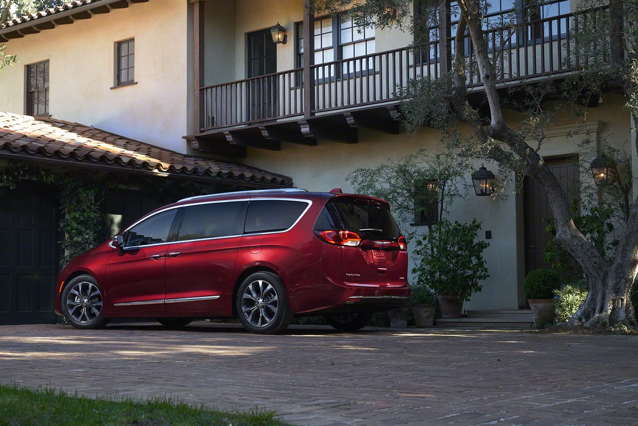 Hoy, la marca americana trata de reconquistar su segmento con la nueva Chrysler Pacifica 2017.