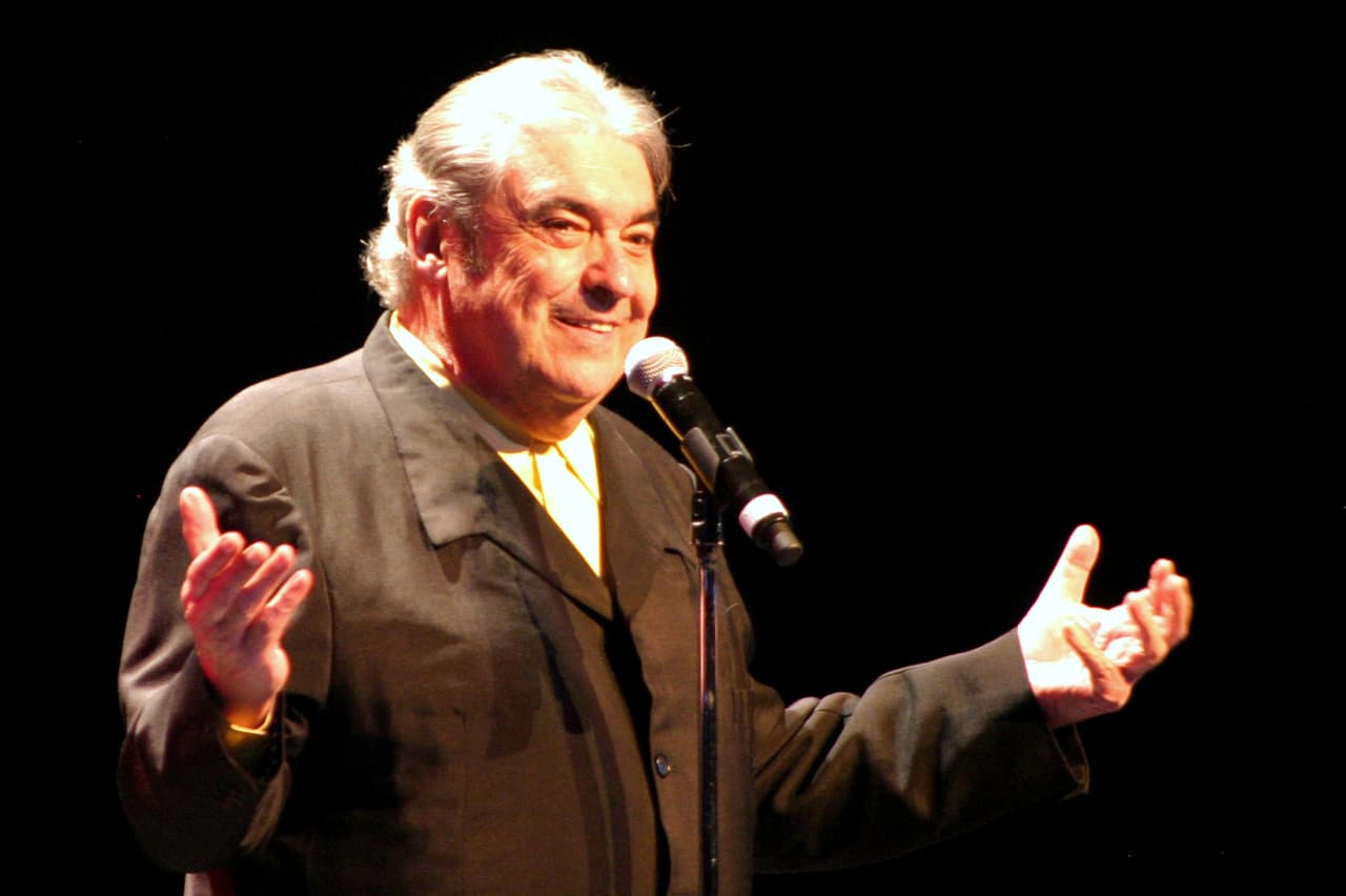 Verónica agradeció aquella serenata con la leyenda: “Qué privilegio. Descanse en paz, Alberto Cortez”.