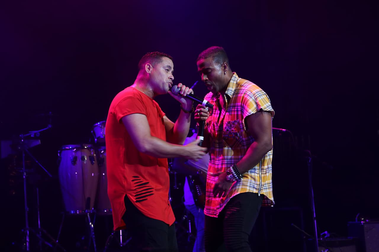 Orishas sorprendió durante su set con una versión caribeña de 'Seven Nation Army' de The White Stripes....a lo cubano!