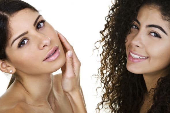 Ya lo sabes. No se necesita gastar mucho dinero para mantener un rostro bello. Todo puede estar a unos pasos de tu cocina.