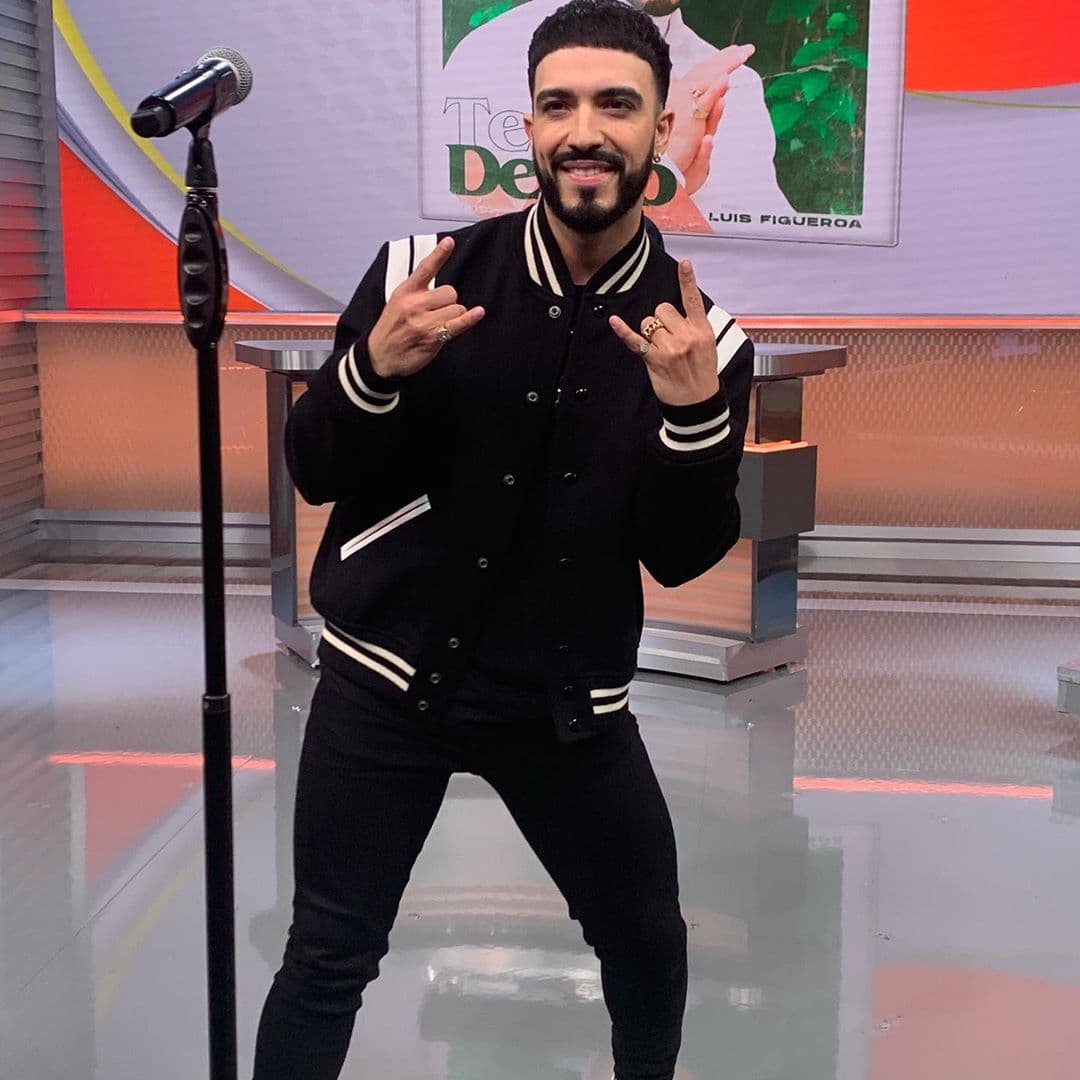 Luis Figueroa nos cantó su tema 'Te deseo'.
