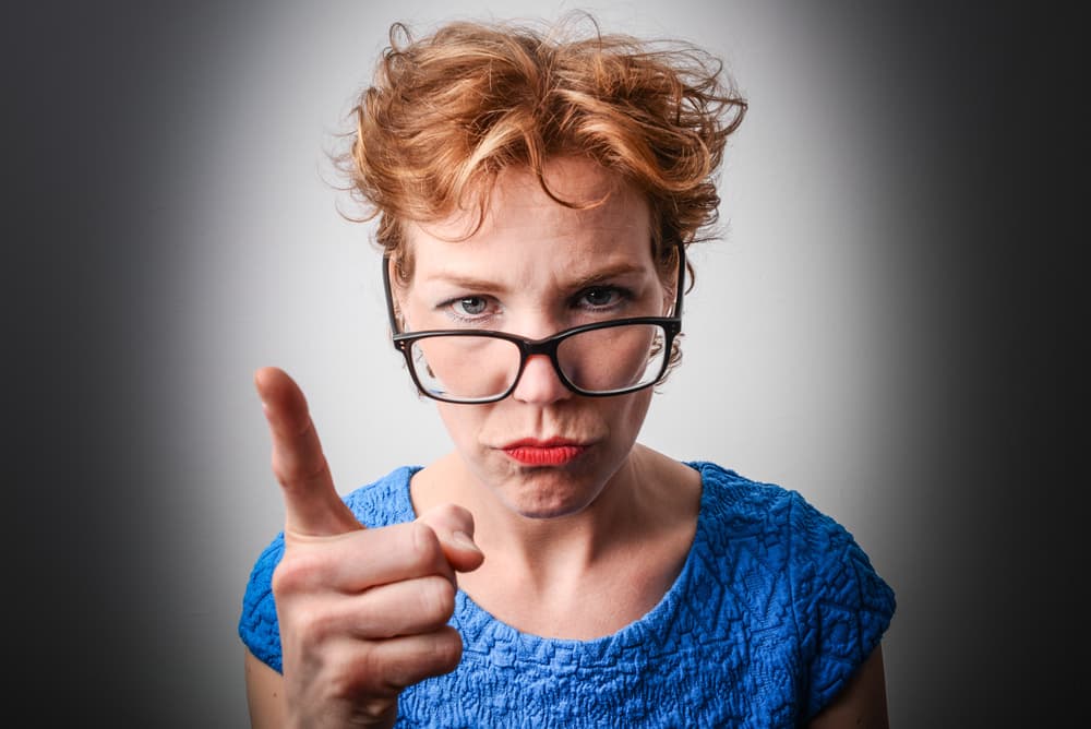 <b>Aries</b>
<br>
<b>Querrás mandar a todo el mundo</b>
<br>La oposición de Júpiter tiende a volverte algo agresivo, impulsivo, queriendo imponer tu voluntad a toda costa. Controla esos impulsos, ariano, que no te convienen. Felizmente tu sensatez prevalecerá y según transcurra este período astral estarás más en control emocional. Algo hermoso ocurrirá que cambiará felizmente tu paisaje sentimental y te compensará de cualquier tristeza que pudiste haber tenido. El efluvio cósmico de Júpiter al acercarse a la Tierra trae consigo mucha ilusión y entusiasmo, ariano.