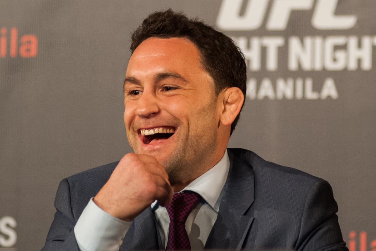 Frankie Edgar, del peso mediano, muestra esta particular deformidad conocida como
<i>hematoma auris.</i>
