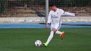 <b>BONUS:</b> 
<b>Paolo Medina, Morelia. </b>Con pasado en fuerzas básicas del Real Madrid y Benfica. El veracruzano llega al Morelia para ganarse un lugar en el equipo.