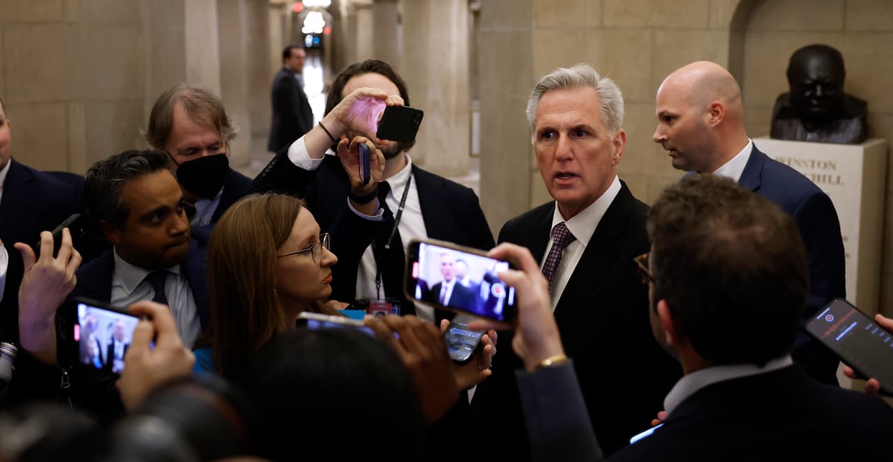 Fracasa intento republicano por debatir un plan migratorio duro de seguridad fronteriza