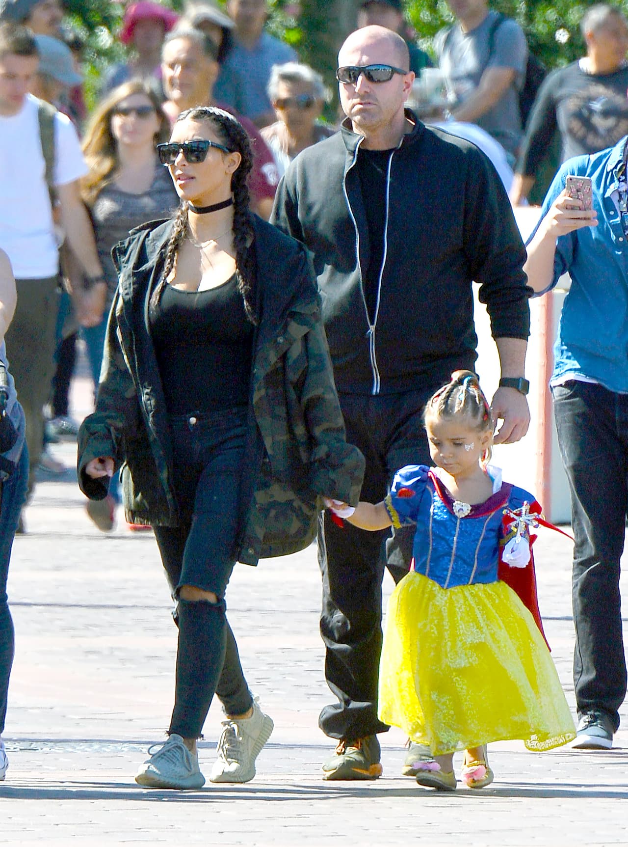 Su primita, Penélope se vistió de Blancanieves.