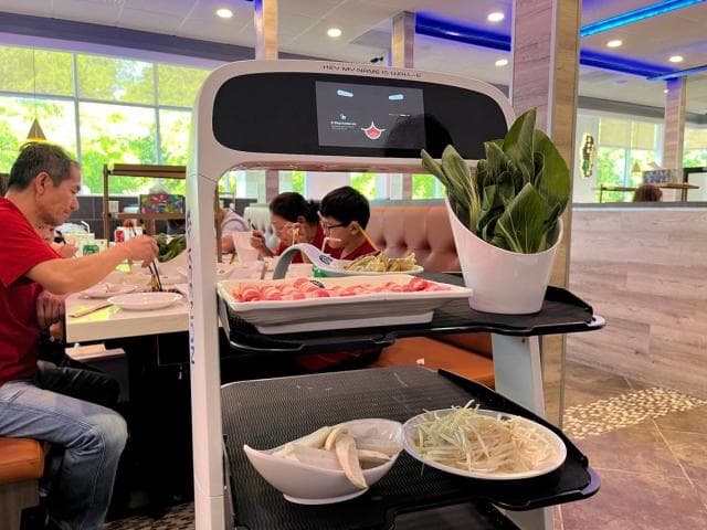 ¿Robots camareros? Este restaurante en Pineville te brinda una experiencia innovadora 