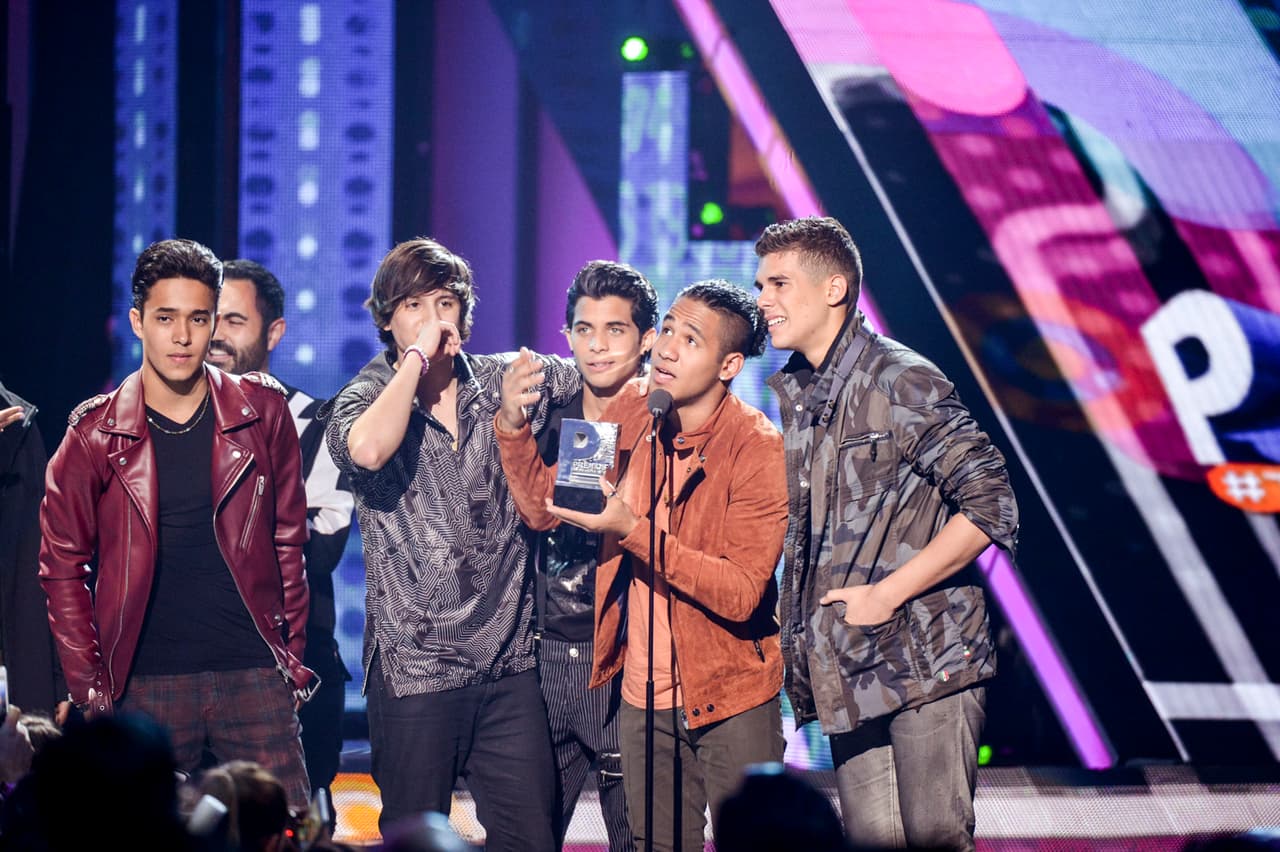 CNCO hizo su debut en los Premios Juventud