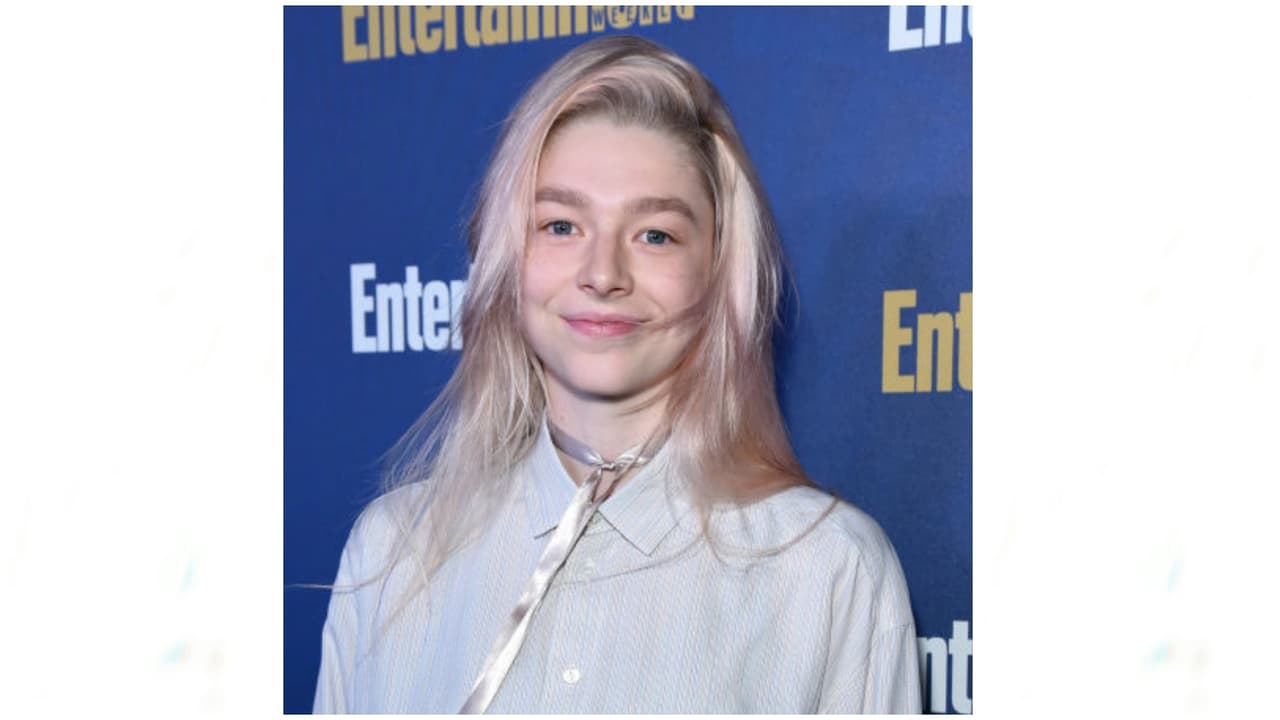 Hunter Schafer es ideal para el papel por varios motivos, el primero es el color de su cabello, de un rubio platinado al igual que la princesa de los videojuegos.
