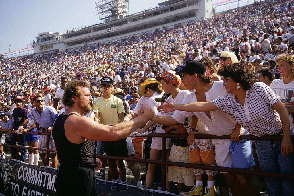 Tras abandonar el futbol americano, John realizó pequeño trabajos de televisión y cine en la década de los 80’s, aunque su papel más recordado fue en ‘The Goonies’ (1985). Lamentablemente John falleció en 1989 a sus 39 años por sobredosis accidental de drogas. 
<br>