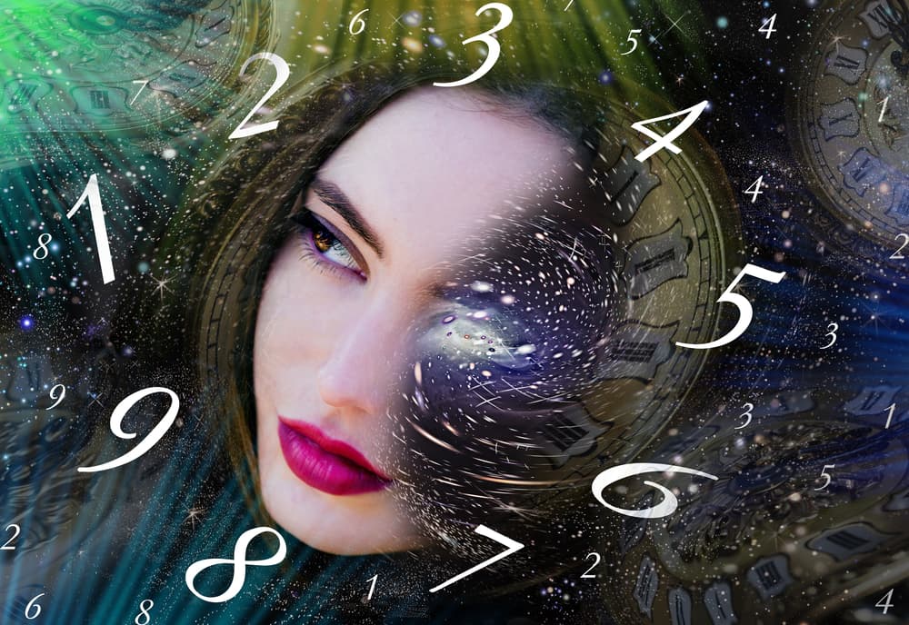 <b>¿Qué significa tu Año Personal en este 2018?</b>
<br>
<br>Una vez que has calculado tu Año Personal o tu Ciclo de los Nueve Años ya estás en condiciones de saber qué energías están imperando en el 2018, y cuáles son las más favorables para determinados asuntos tanto sentimentales, como laborales, sociales, de estudio, viajes y otros aspectos y facetas de la vida. Recuerda que cada ciclo comienza a partir de la fecha de cumpleaños, o sea, en un año dado generalmente estás viviendo siempre dos ciclos, antes de tu cumpleaños y después.