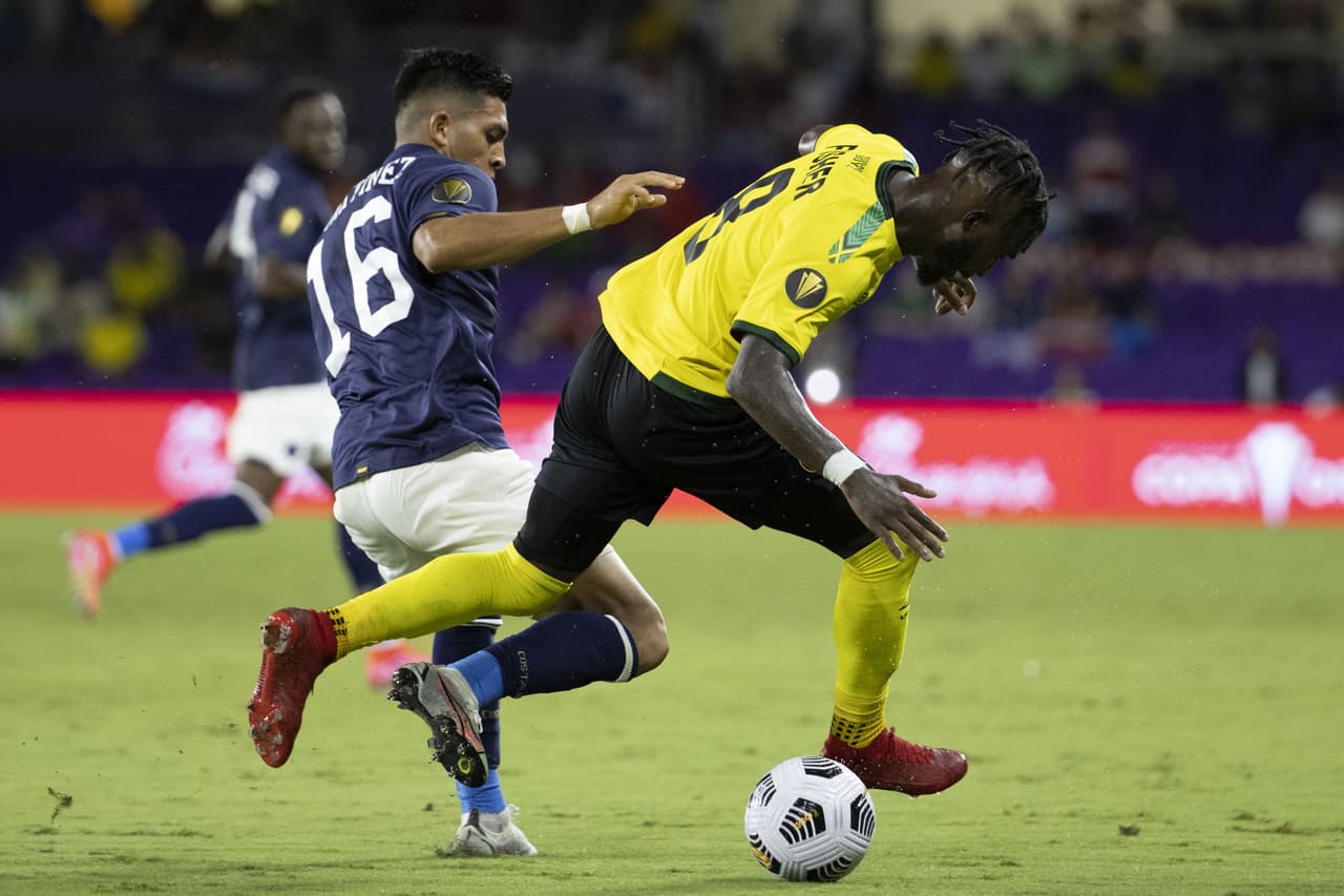 Con solitario gol de Bryan Ruiz, Costa Rica vence 1-0 a Jamaica y consigue paso perfecto a los cuartos de final.