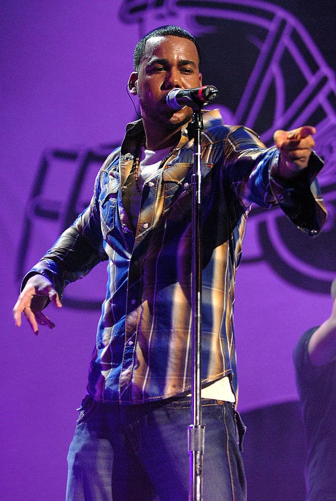 Romeo nació en el Bronx, Nueva York, el 21 de julio de 1981. Su nombre natural es Anthony Santos.