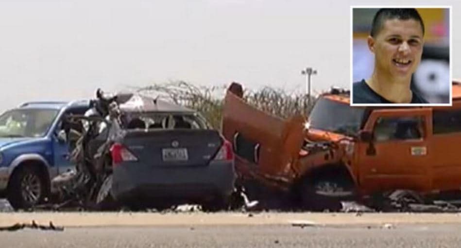 El accidente ocurrió cuando el conductor de una guagua marca Hummer del año 2006 invadió los carriles contrarios de la autopista e impactó de frente un automóvil Nissan Versa que era manejado por el baloncelista, quien murió en el acto.