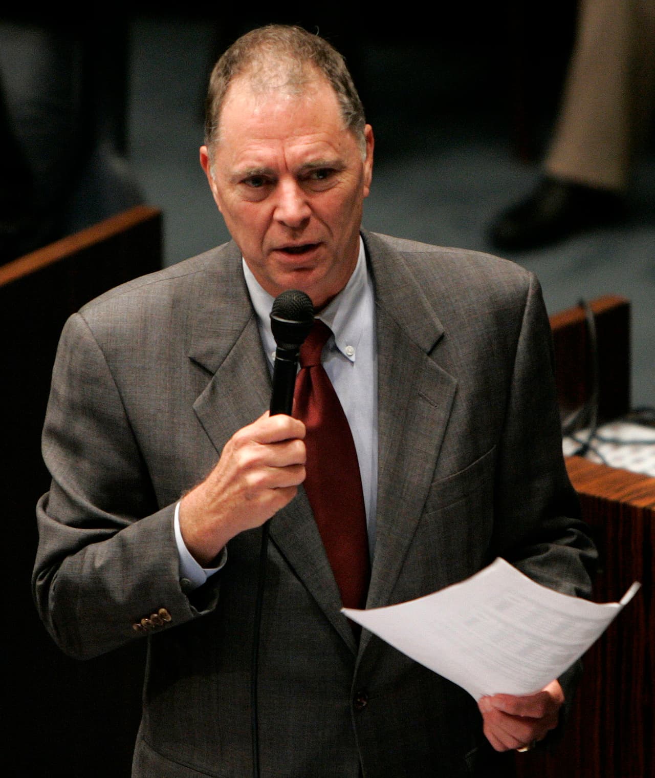 Senador 
<b>Bill Posey. Recibió 2,000 dólares</b> de la NRA: $1,000 el 12/02/2015 y otra cantidad similar el 03/23/2016.