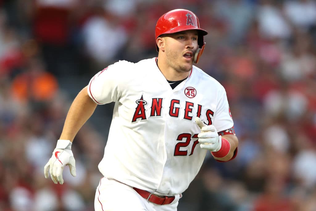 En el segundo lugar dejó el que hasta hace muy poco era el mayor contrato. Se trata del vínculo que une a
<b>Mike Trout</b> con los Angels de Los Ángeles a cambio de $426 millones de dólares por 12 años (hasta 2031).