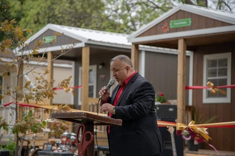 El rechazo de la ciudad de San Antonio se debió a la falta de un permiso para obtener las minicasas,
<b> equipadas con enseres esenciales. </b>