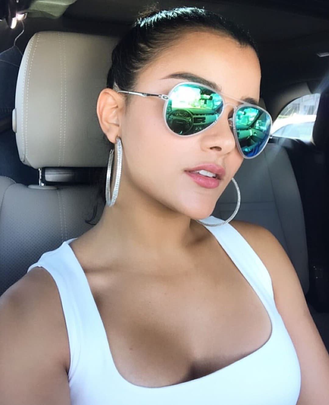 Francisca mencionó que las ex reinas de NBL forman parte de su lista de invitados, entre ellas señaló a su compatriota Clarissa Molina, con quien en repetidas ocasiones ha compartido escenarios.