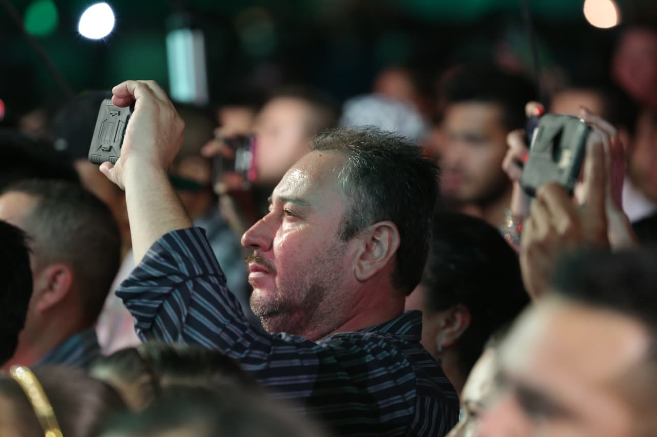 Cientos de personas se dan cita para presenciar sus conciertos.