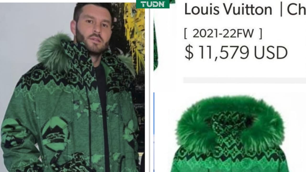  Gignac vuelve a dar de qué hablar por su lujoso outfit