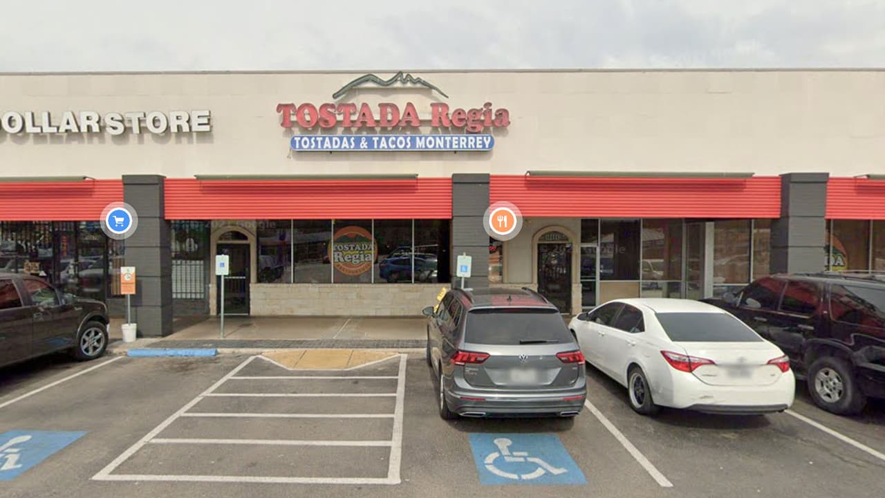 Tostada Regia al oeste de Houston tiene 4 estrellas, por lo que puede ser una buena opción si tienes antojo de un tamal.