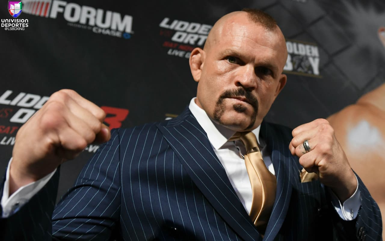 El primer evento de artes marciales mixtas que va a promocionar la empresa de Óscar de la Hoya tuvo presencia antes del pesaje entre Saúl 'Canelo' Álvarez y Gennady Golovkin.