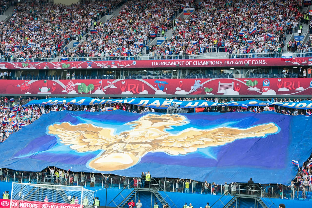 La fiesta en Rusia comenzó con un colorido espectacular. El anfitrión abrió el telón de la competencia ante Nueva Zelanda.