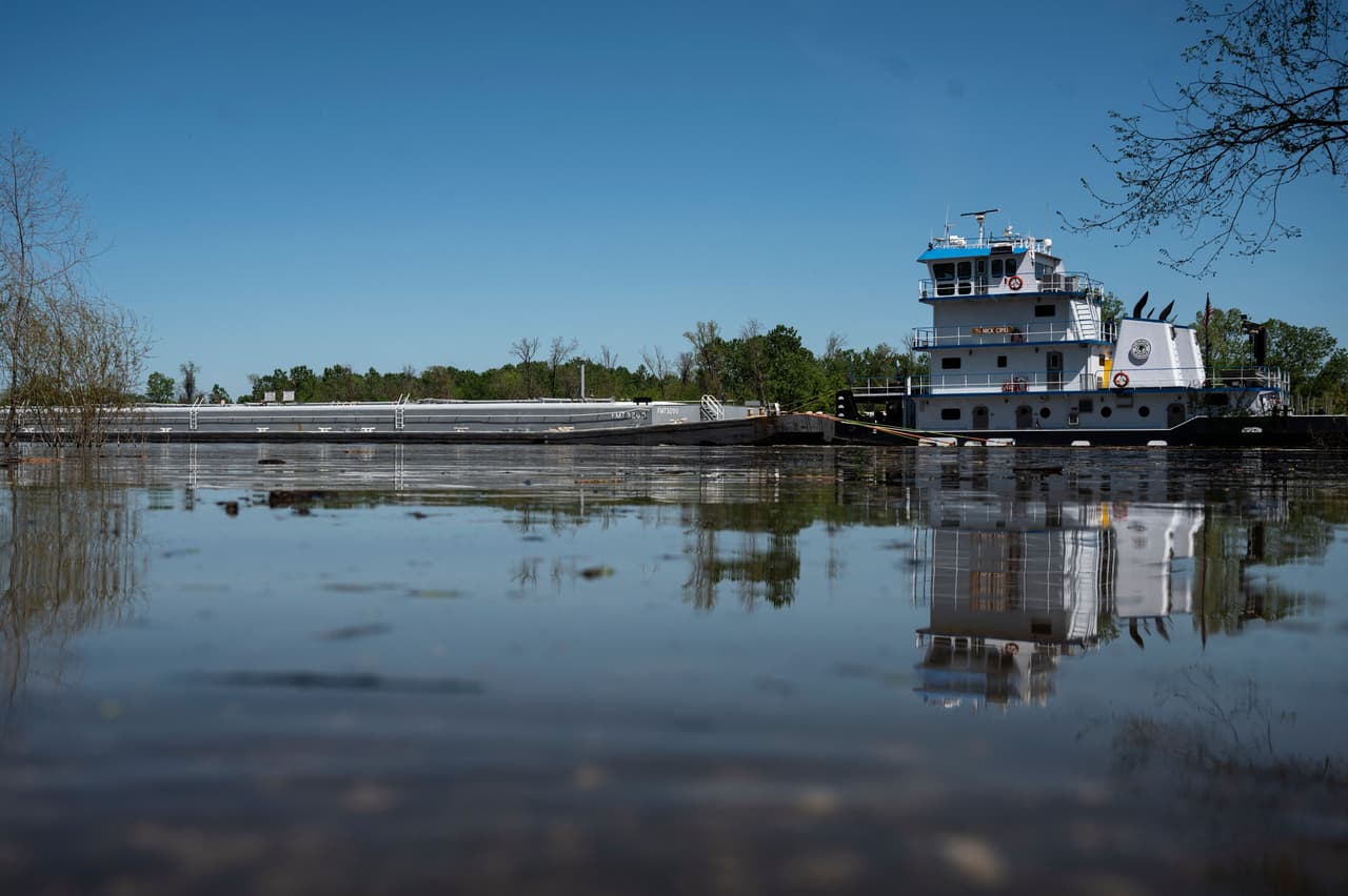 <h3 class="cms-H3-H3">12. Alabama</h3>
<br>
<b>(Grandes desastres desde 1953: 93)</b>
<br>
<br>Bañado por las aguas del Golfo, este estado se ha visto azotado por diversos huracanes catastróficos como Katrina, Irma y Camille. 
<b>Tan solo en 2020, Alabama se vio afectado por 30 tormentas. </b>
<br>
<br>Sin embargo, el peor año de los últimos tiempos en Alabama fue 2011, cuando 62 tornados azotaron su territorio. 
<b>Uno de ellos, con sus vientos de 210 mph, provocó la muerte de 240 personas y 2,000 heridos. </b>
<br>
<br>