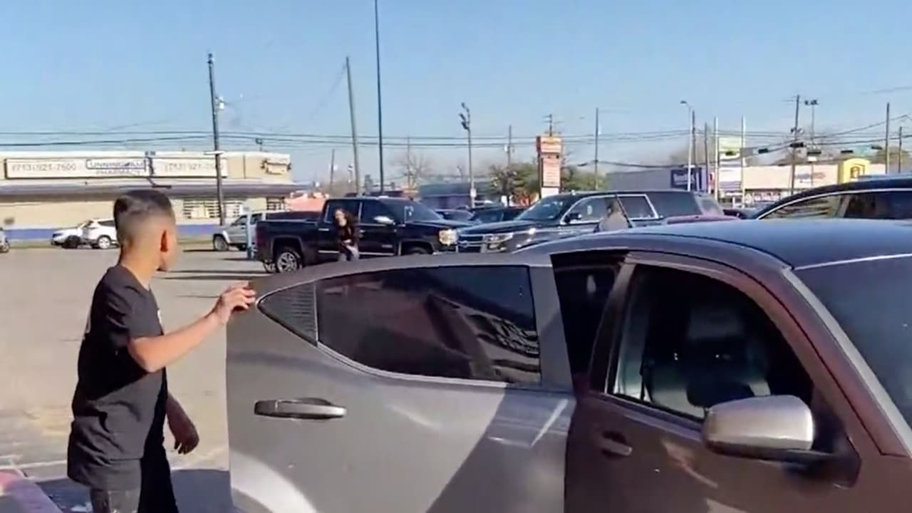 Hernández señala que lo único que le ha pedido a su hijo es que no descuide sus estudios.