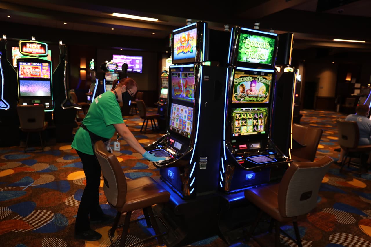 En medio de la pandemia: casinos en Arizona reabren con nuevas medidas de seguridad