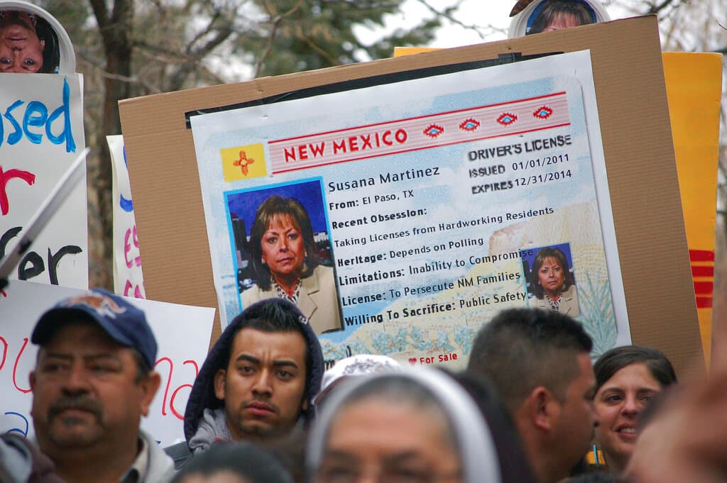 <b>Quienes no actualicen su identificación podrían enfrentar demoras y revisiones adicionales. </b>Esto podría provocar pérdidas de vuelos o interrupciones innecesarias en los viajes.