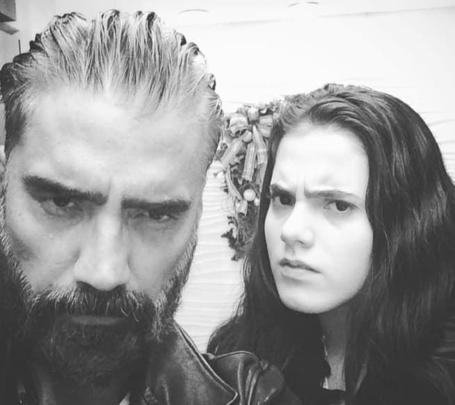 Alejandro Fernández es el papá más feliz del mundo, ella es su hija Camila Fernández, con quien comparte los momentos más felices de su vida, incluso su pasión por la música.