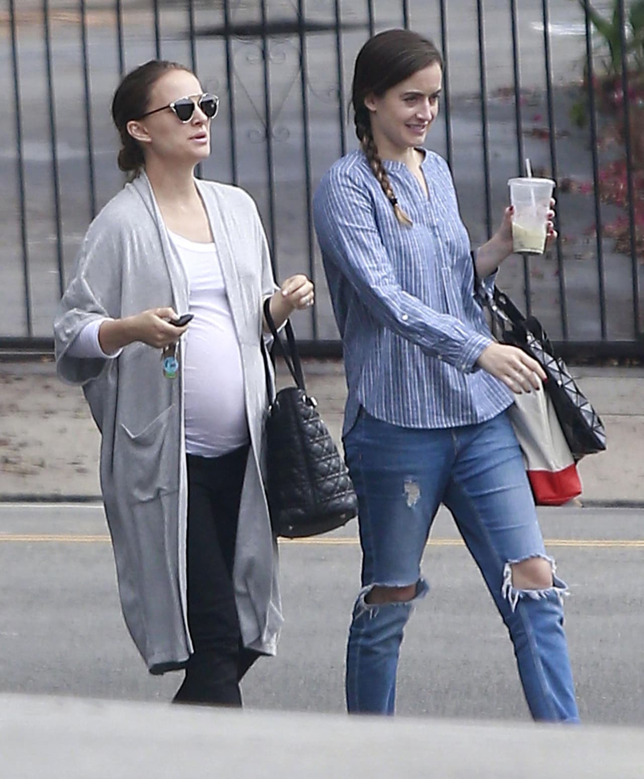 La actriz salió a desayunar con una amiga.