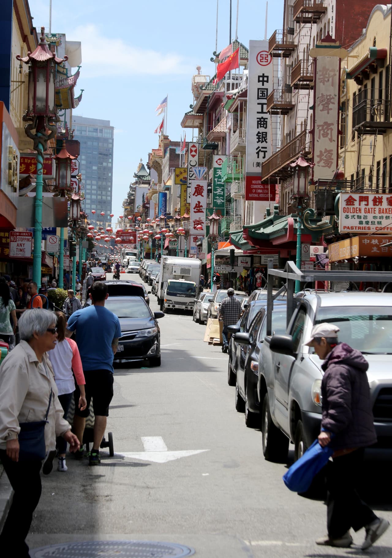 El barrio chino de San Francisco es el más antiguo de Norteamérica. En 1877 trabajadores blancos quemaron partes del barrio porque culpaban a los asiáticos de robar puestos de trabajo.