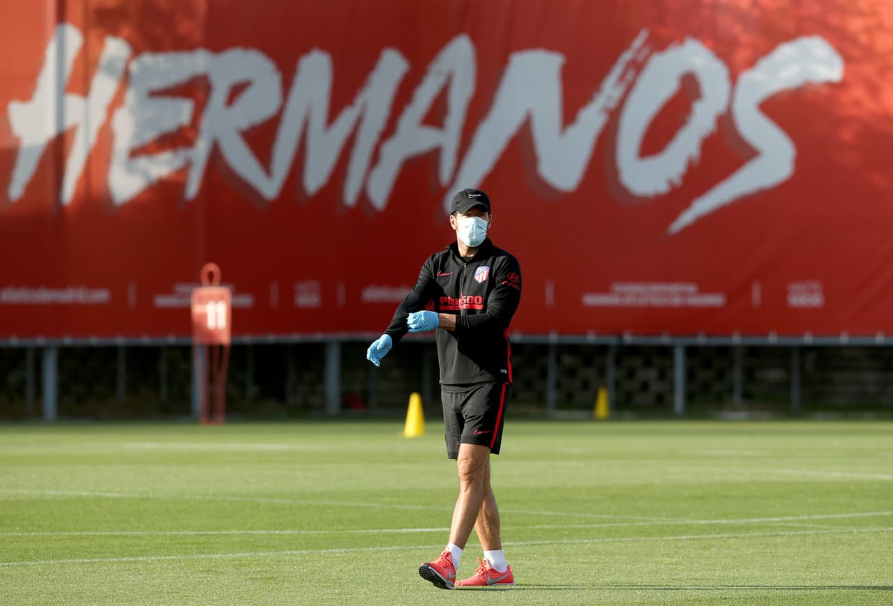 El Atlético de Madrid volvió a ejercitarse en la Ciudad Deportiva acatando las indicaciones sanitarias respectivas. | Renan Lodi aún no se incorporará al entrenamiento tras dar positivo al test de coronavirus.