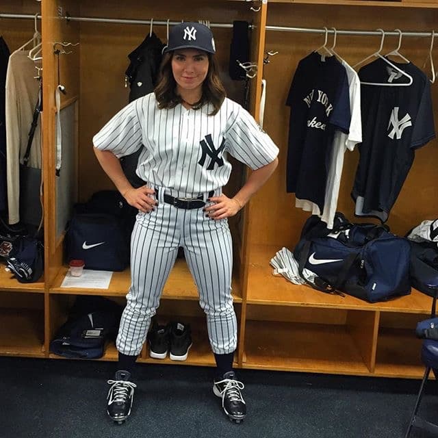 Laura Posada, esposa del ex receptor de los New York Yankees, Jorge Posada, y life coach, trabajará con las bellas para que puedan alcanzar el equilibrio más deseado en mente, cuerpo y alma. Laura, autora de tres libros, combina todo su conocimiento y experiencia para proporcionar las herramientas necesarias para tener éxito.